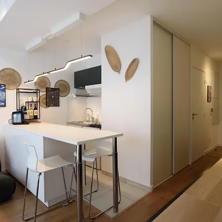 Bright Modern With Shared Garden Near Metro شقة أولينز