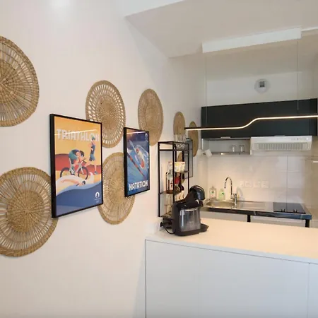 Bright Modern With Shared Garden Near Metro *